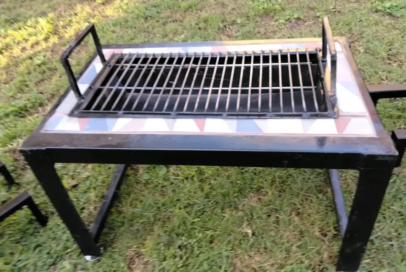 Parrilla portátil de acero para asados - 5