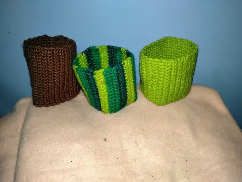Set de cubre termos tejidos a crochet multicolor - 1