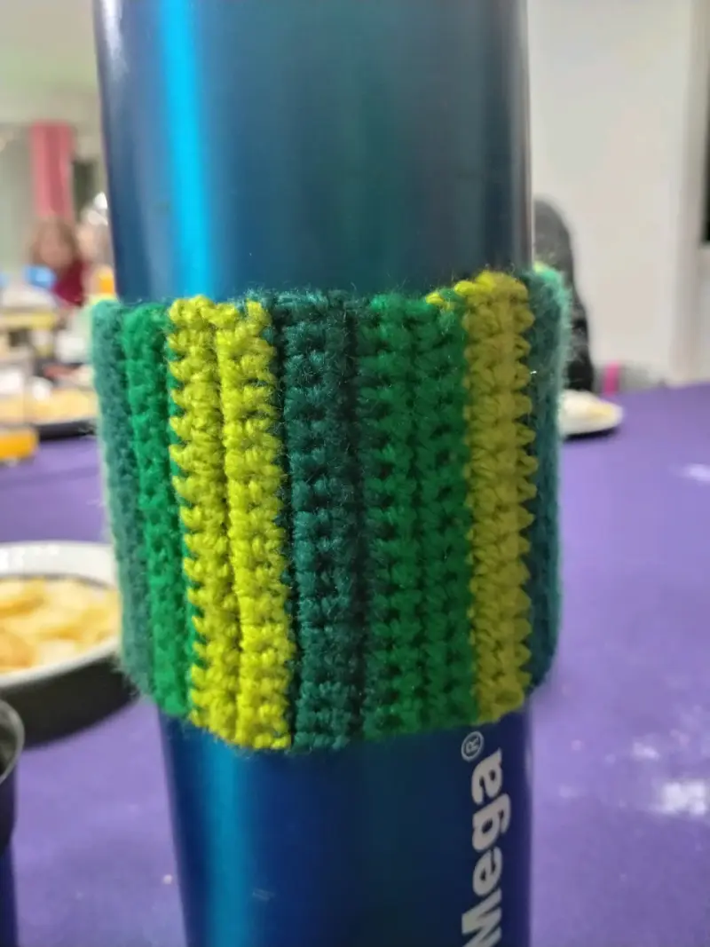 Set de cubre termos tejidos a crochet multicolor - 3