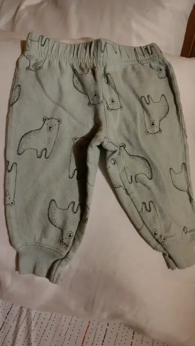 Pantalones de bebé con estampado de osos y rayas - miniatura 1