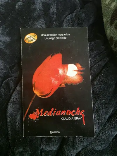 Libro Medianoche de Claudia Gray - miniatura 1