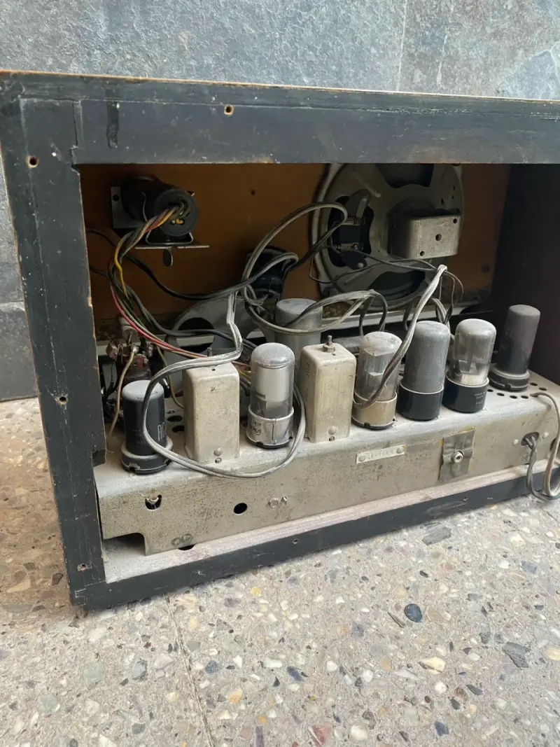 Radio RVA Victor Vintage 1940 - 4