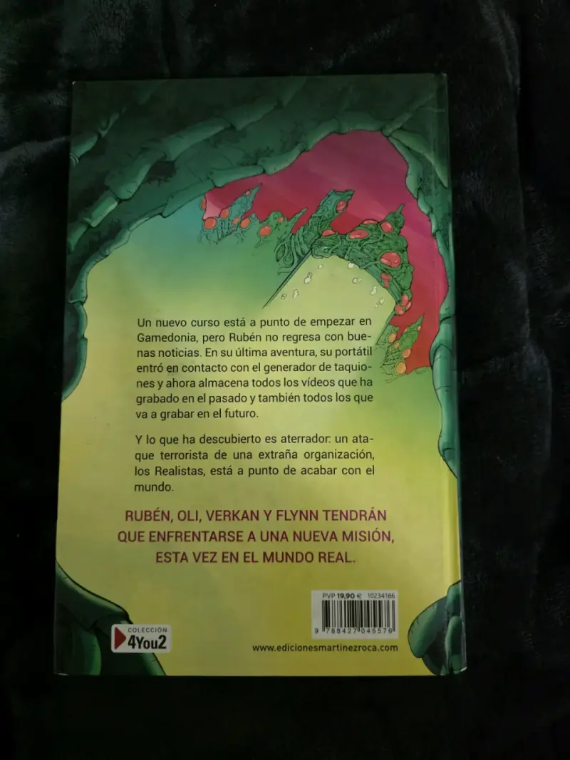Libro Tapa Dura 'Escuela de Gamers 3' de El Rubius - 2