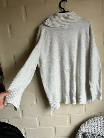 Suéter de lana gris con cuello alto Umbrale - miniatura 1