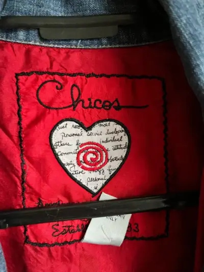 Chaleco de mezclilla sin mangas Chico's con bordado - miniatura 3