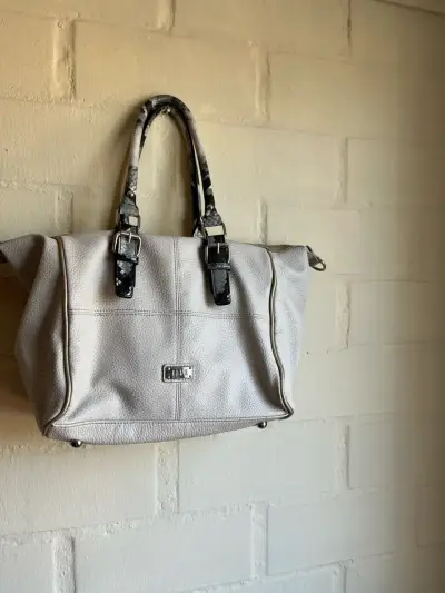 Bolso de mano Elle gris con asas estampadas - miniatura 1