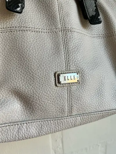 Bolso de mano Elle gris con asas estampadas - miniatura 2