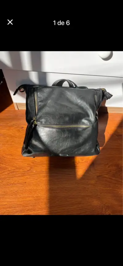 Mochila de cuero negra elegante - miniatura 1