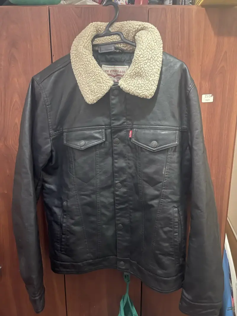 Chaqueta Levi's Motoquero Negra - 2