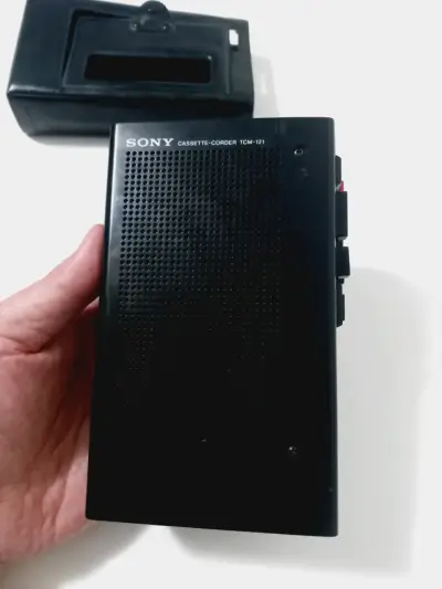 Sony TCM-121 Grabadora y Reproductora Monoaural - miniatura 3