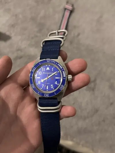 Reloj automático vostok made in Rusia - miniatura 1