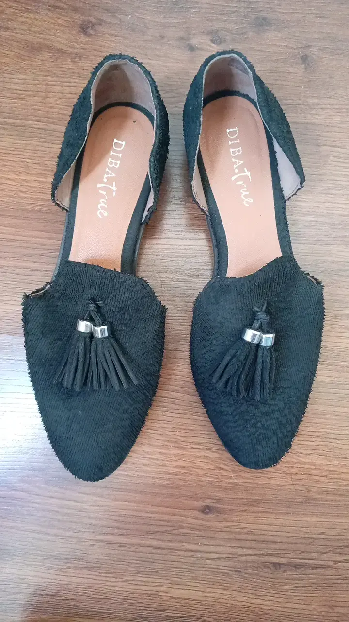 Zapatos planos negros con borlas para mujer - 3