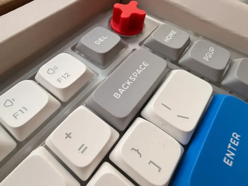 Teclado Mecánico Inalámbrico Kick75 Retro - 5