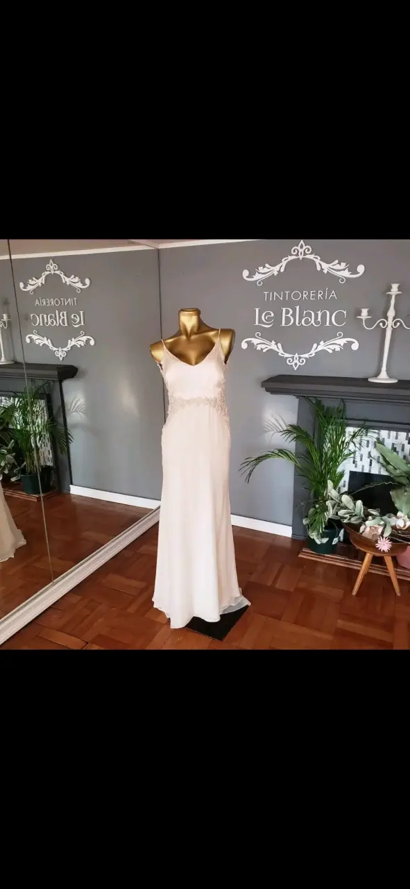 Vestido de novia blanco con encaje elegante - 5
