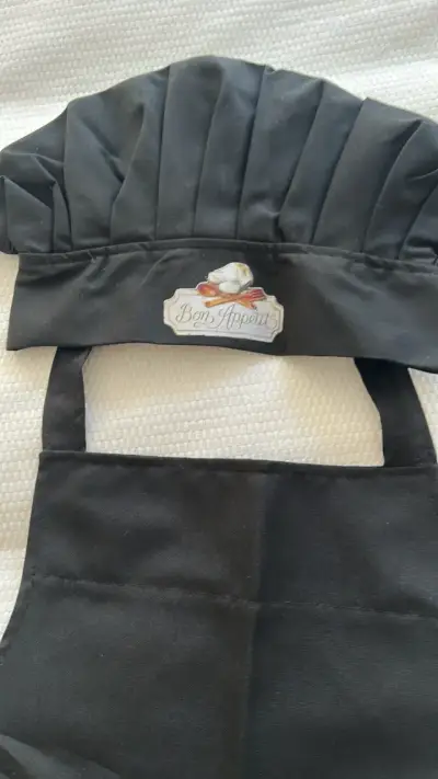 Set de delantal y gorro de chef negro p con diseño - miniatura 2