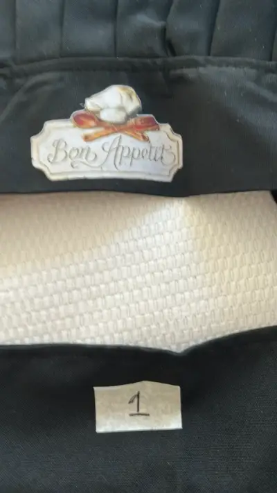 Set de delantal y gorro de chef negro p con diseño - miniatura 5