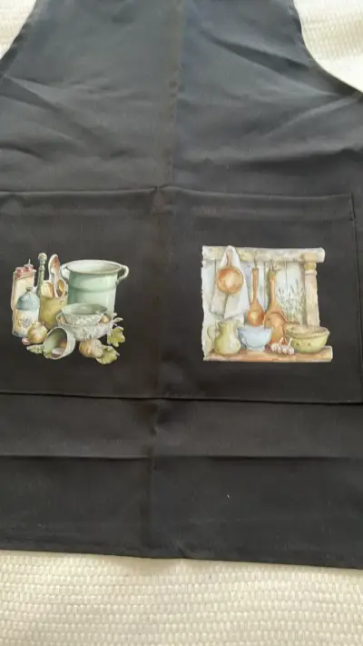 Delantal y gorro de chef negro con diseño - miniatura 3
