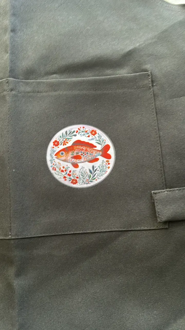 Delantal y gorro de chef negro con diseño bordado - 5