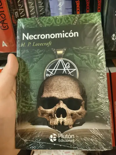 Colección de libros de H. P. Lovecraft - Plutón Ediciones - miniatura 3
