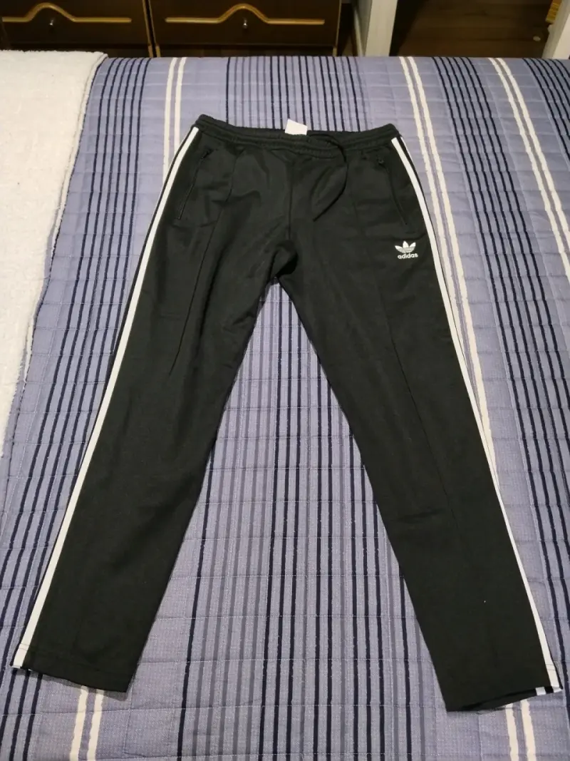 Pantalon deportivo negro Adidas con franjas bla - 1