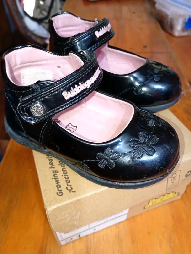 Zapatos Bubblegummers Niña Negros con Flores - 1
