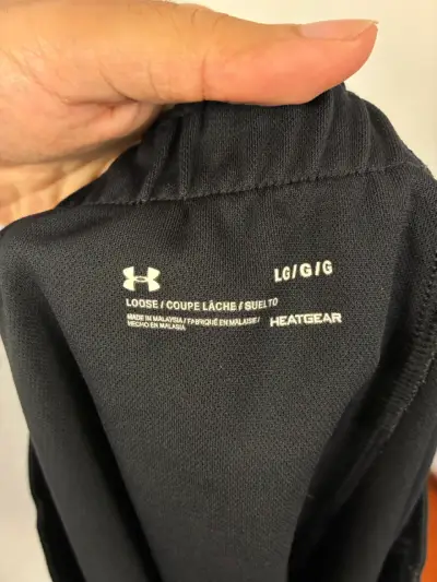 ♻️Shorts deportivos Under Armour HeatGear negros🔥 - miniatura 3