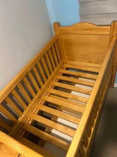 Cuna de madera - miniatura 2