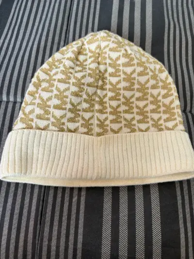 Gorro de lana Michael Kors beige y dorado - miniatura 2