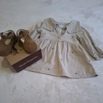 Vestido de bebé con zapatos Hush Puppies - miniatura 1