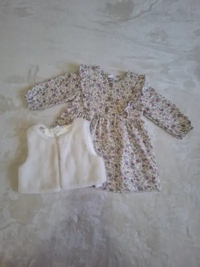 Vestido de bebé con chaleco sin mangas - miniatura 1