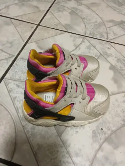 Zapatillas deportivas para niños coloridas - miniatura 2
