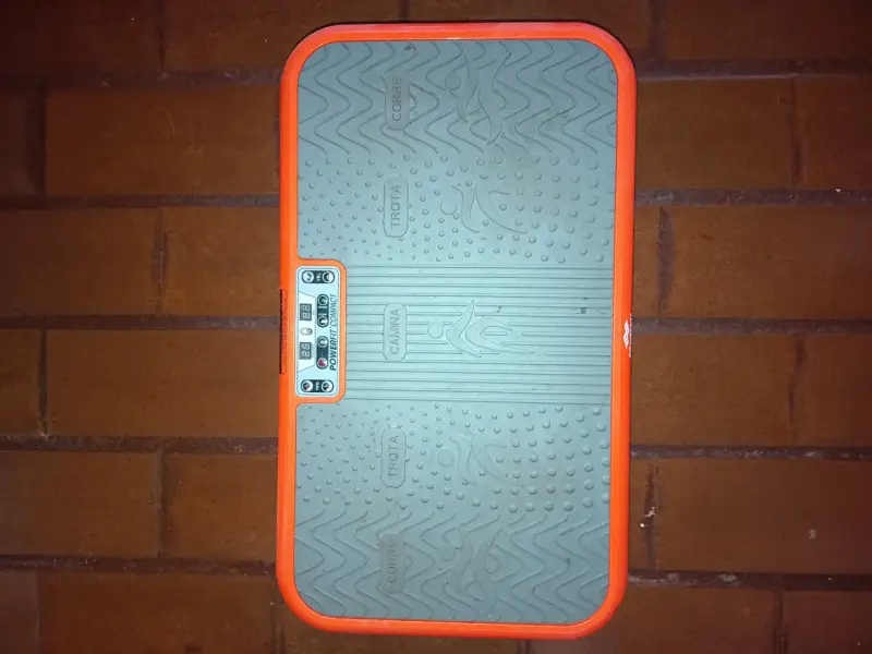 Plataforma vibratoria Powerfit Compact para ejercicio - 1
