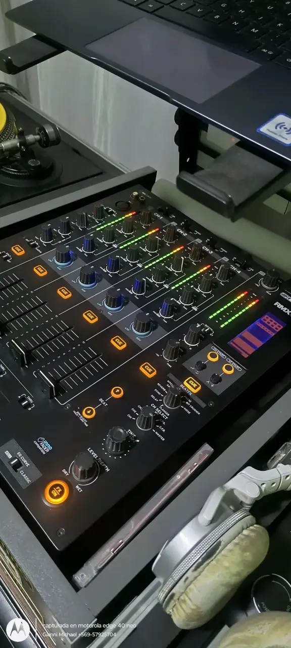 Mixer Digital DJ Reloop RMX-60 - 1