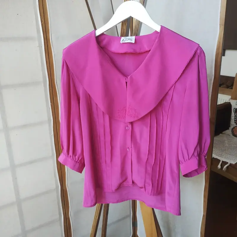 Blusa fucsia con bordado Leslie Fay - 1
