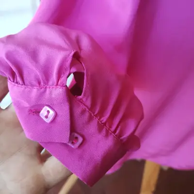 Blusa fucsia con bordado Leslie Fay - miniatura 4