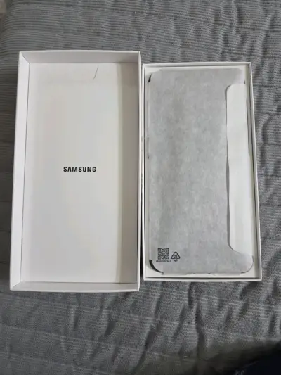 Samsung Galaxy A55 5G nuevo en caja - miniatura 2