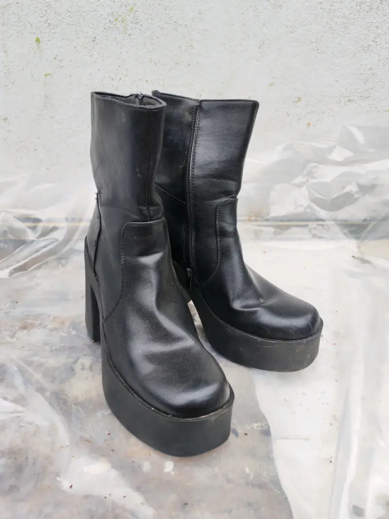 Zapatos de tacón alto negros con plataforma - 2