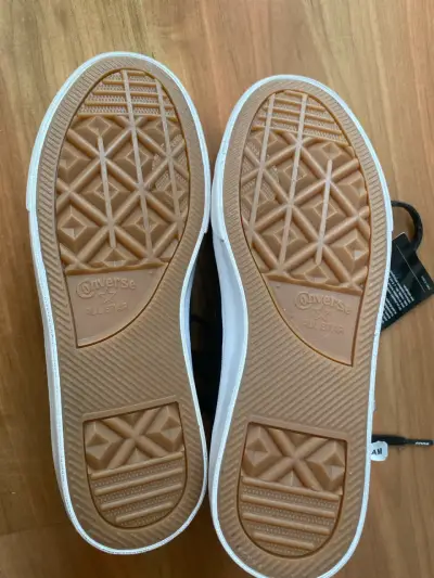 Zapatillas negras de gamuza Converse personalizadas - miniatura 5
