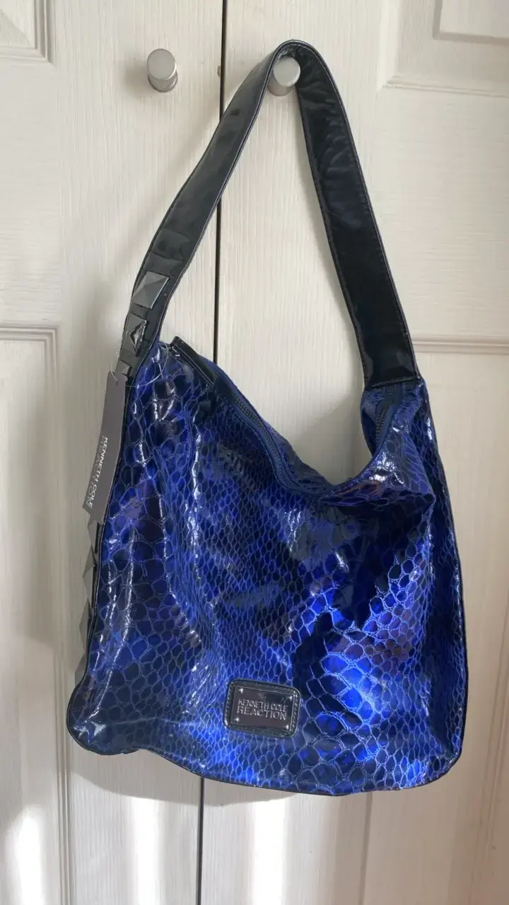 Bolso azul brillante Kenneth Cole Reaction - 3