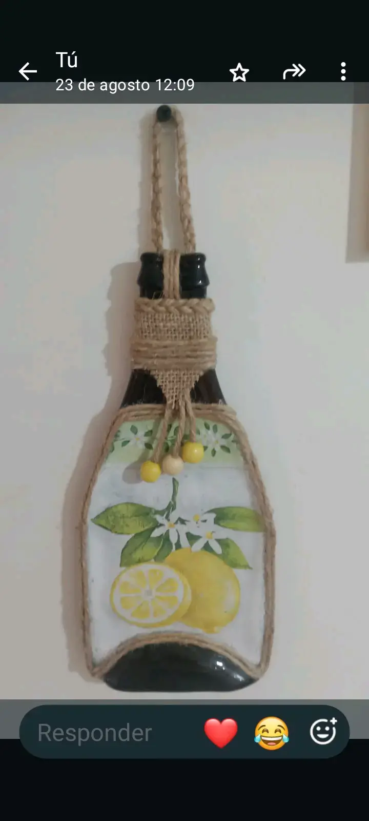 Botella decorativa con diseño de limones - 1