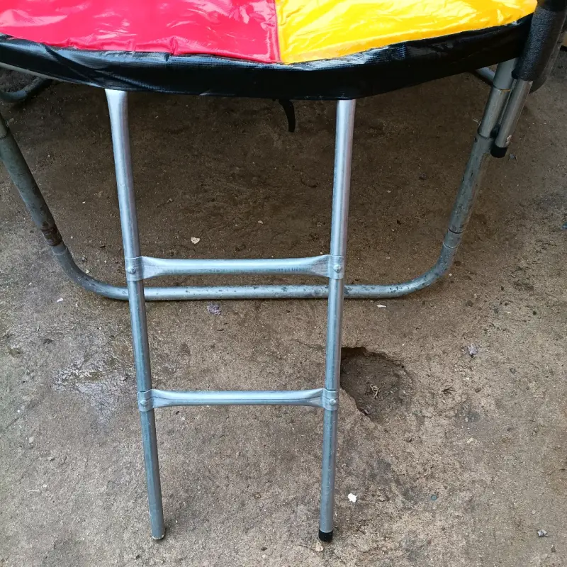 Cama elástica con red de seguridad para niños - 4