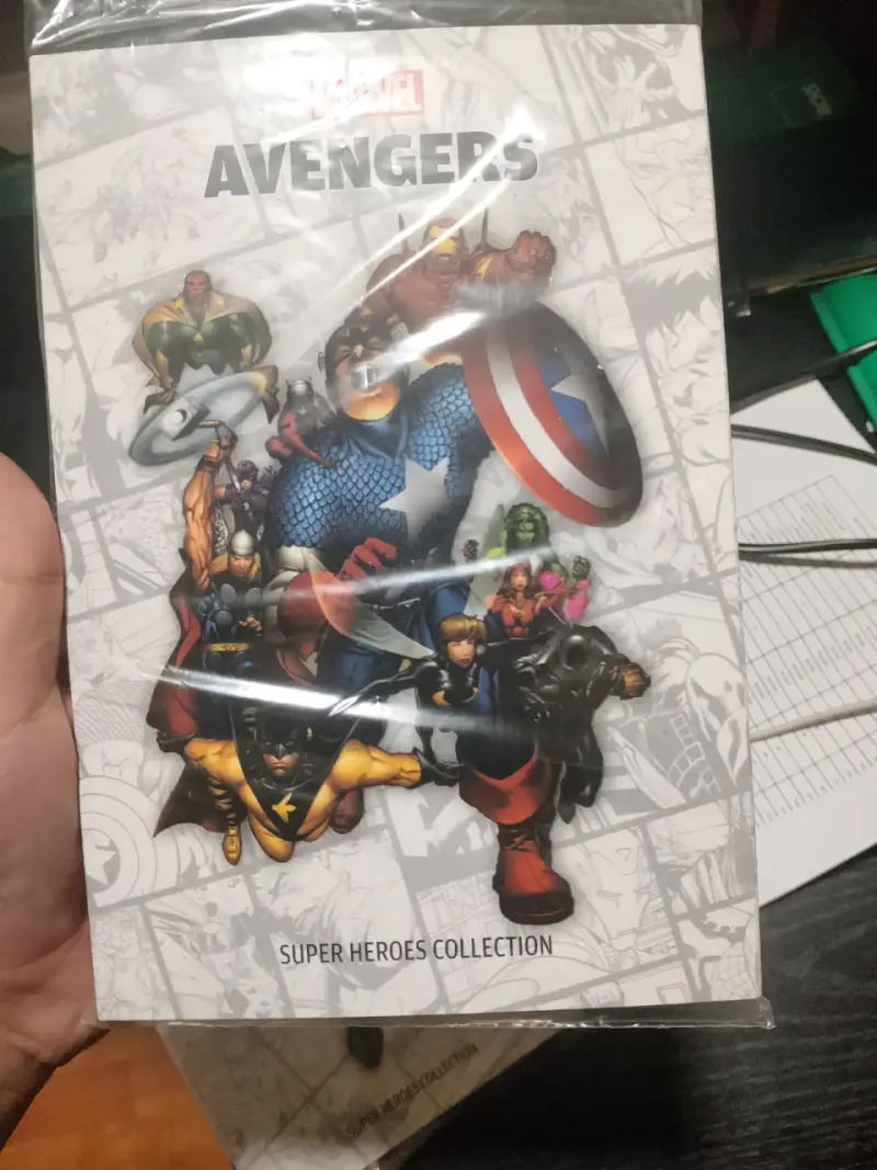 Colección de Superhéroes Marvel Wolverine y Avengers - 2