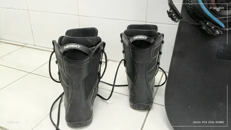 Tabla de Snowboard Burton con Botas Next - 3