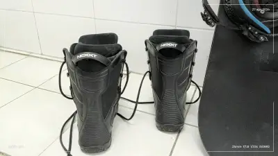 Tabla de Snowboard Burton con Botas Next - miniatura 3
