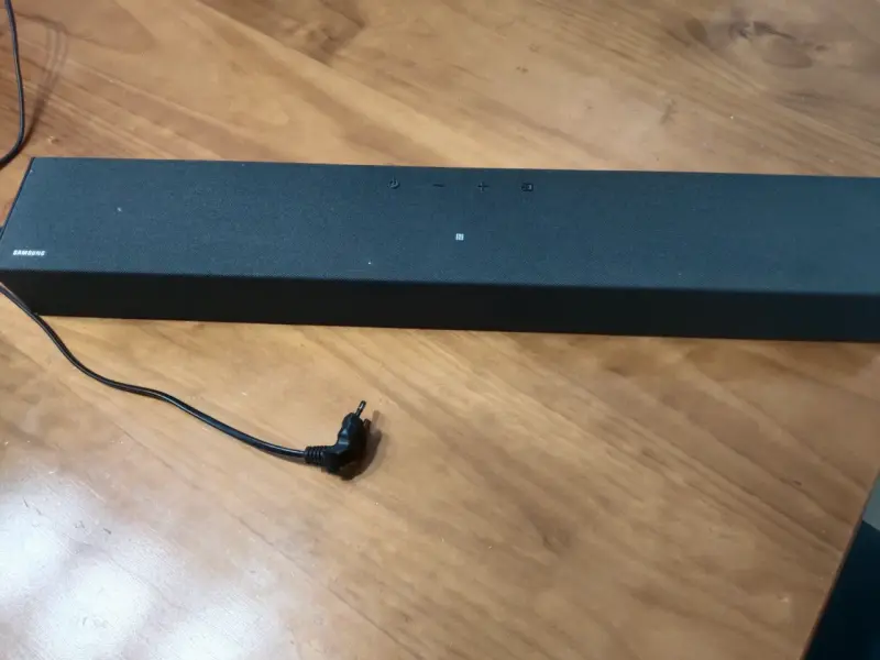 Barra de sonido Samsung negra con control táctil - 2
