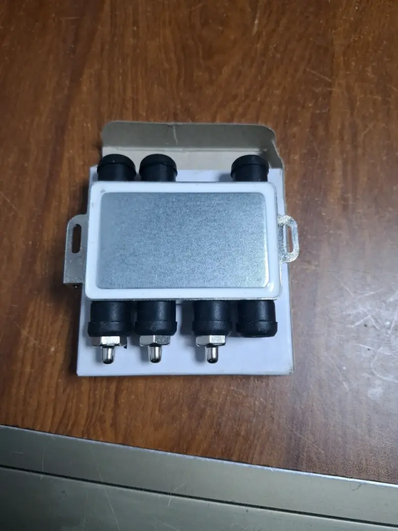 Multiswitch DirecTV 3x4 para Antena Satelital - 2