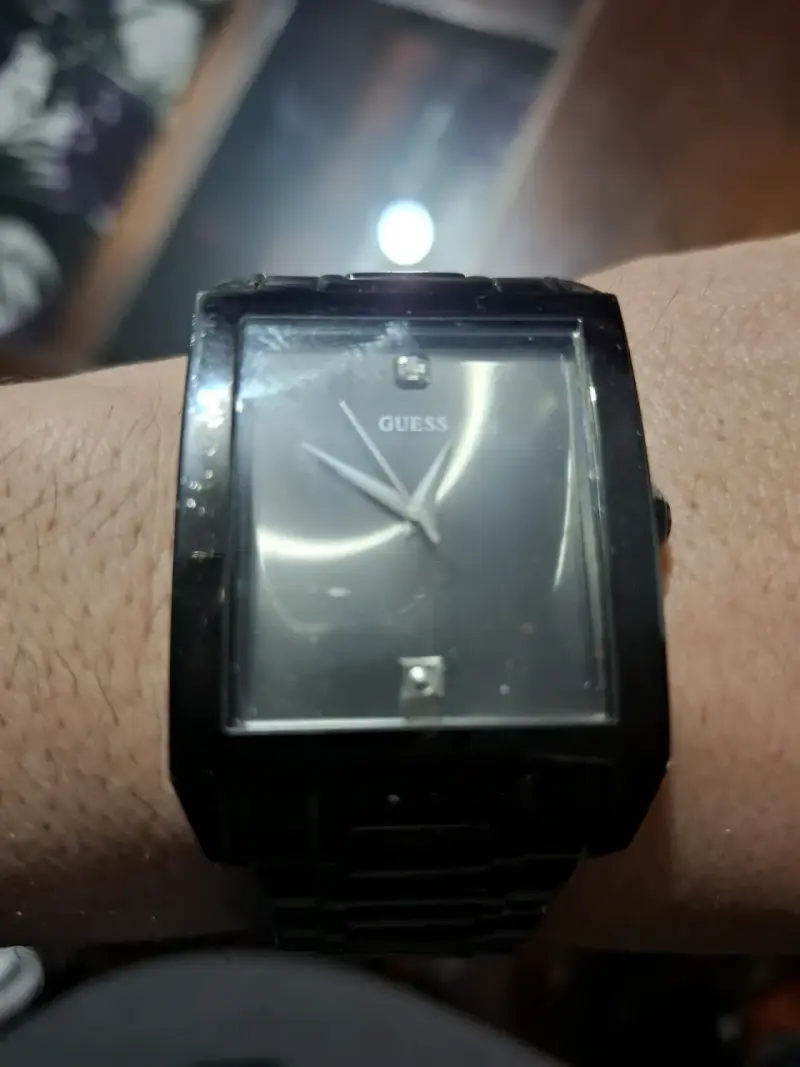 Reloj Guess para hombre con correa de acero - 1