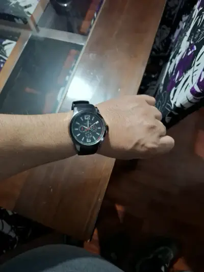 Reloj de pulsera negro con cronógrafo - miniatura 1