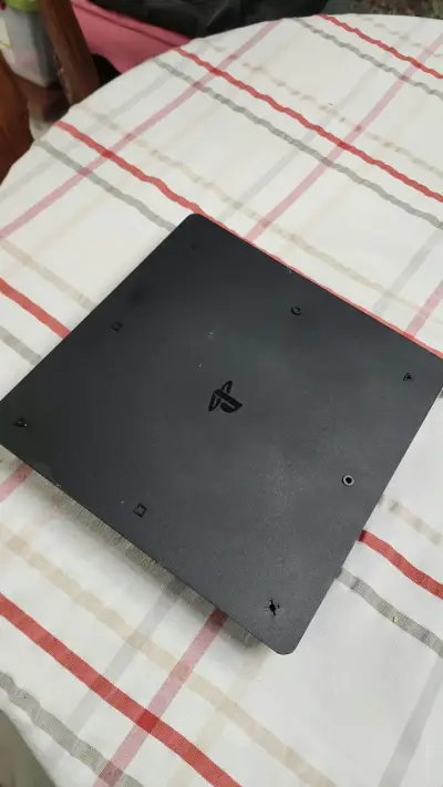Consola Sony PS4 con dos controles - miniatura 2