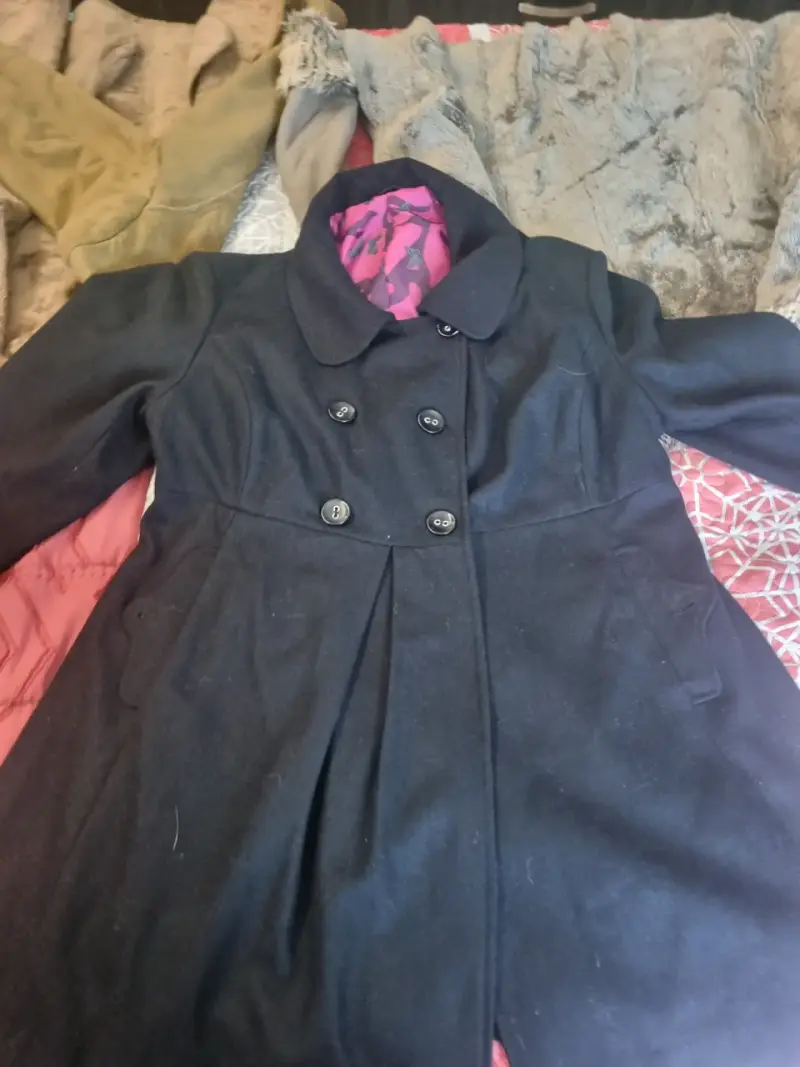 Abrigo negro de lana con forro estampado - 2
